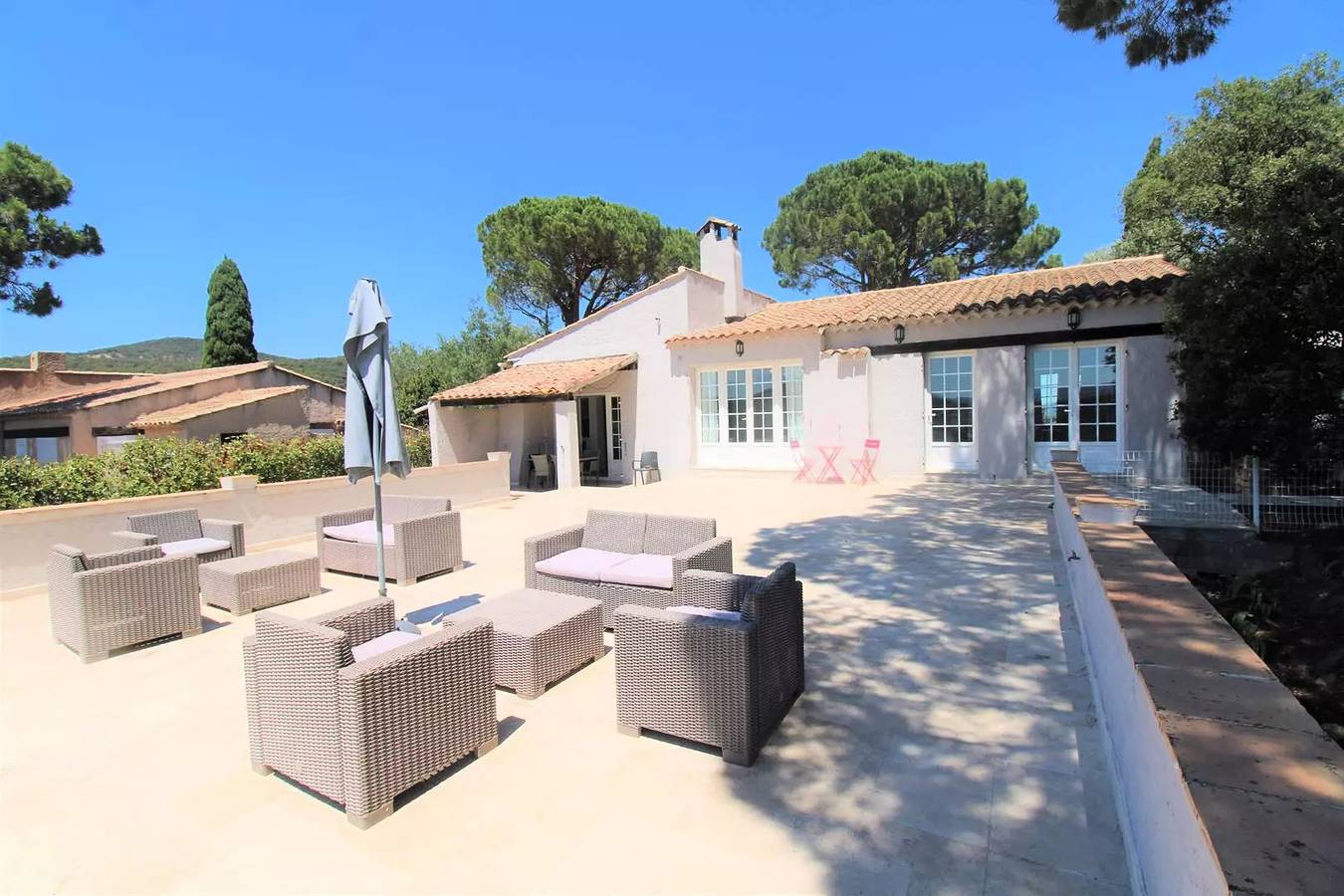 6 pers villa met privé zwembad panoramisch uitzicht en uitzicht op zee Grimaud in Grimaud, Draguignan en omgeving