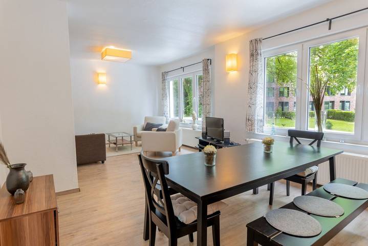 Ferienhaus für 7 Personen, mit Terrasse und Garten in Jever