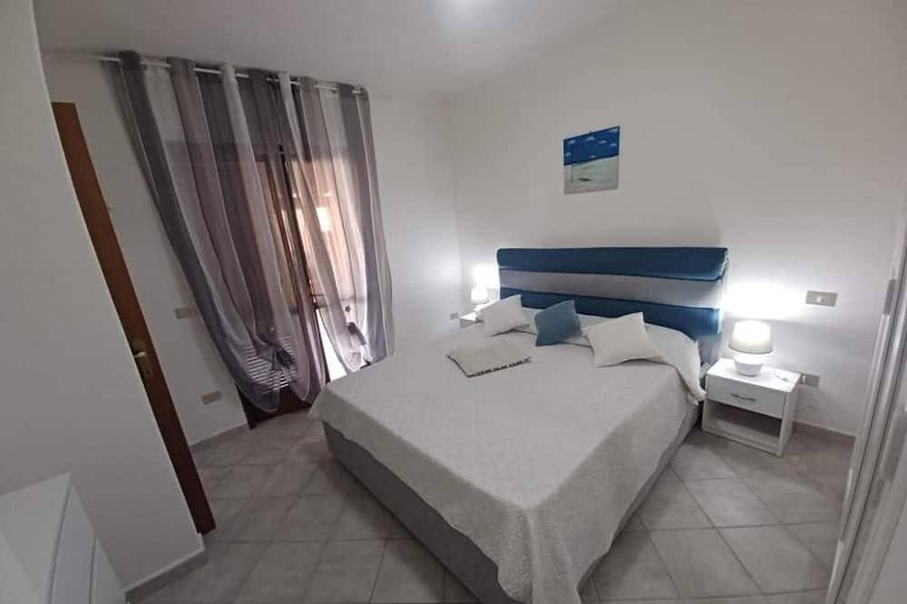Ganze Wohnung, Sibilla two-room house with terrace 60 meters from the sea in Cala Reale, Golfo Aranci
