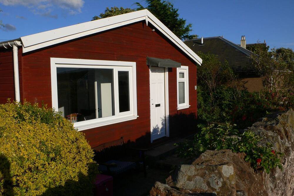 Beach Chalet With Panoramic Views in Dunbar, Edinburgh and Lothian