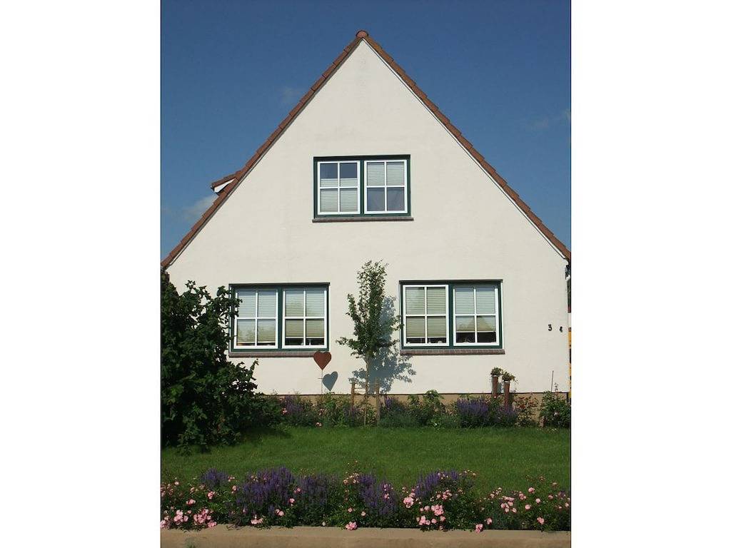 Ferienwohnung in Grube mit Schwimmbecken in Grube, Ostholstein