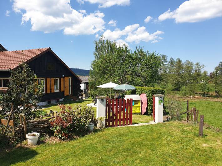 Gîte für 4 Personen, mit Terrasse und Garten in Anould