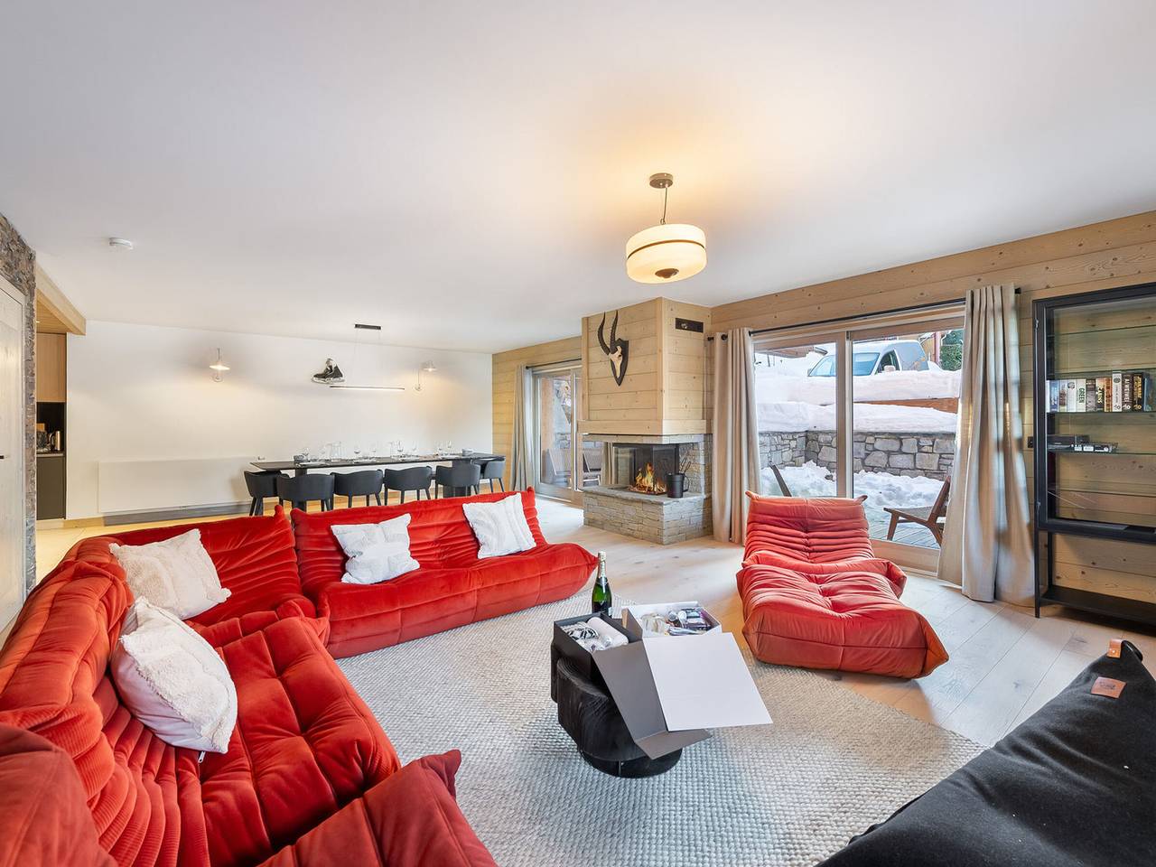 Entire apartment, Modern apartment for 8 guests in Méribel with parking in Les Allues, Les Trois Vallées