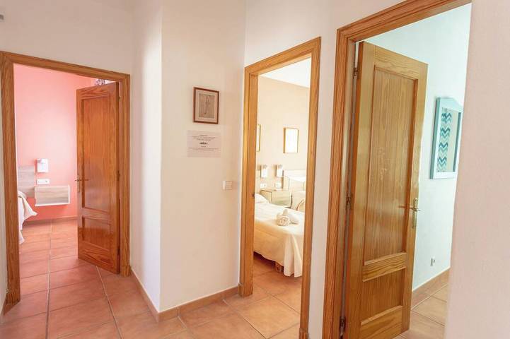 Location de vacances pour 6 personnes, avec terrasse et piscine à Son Bou - 3