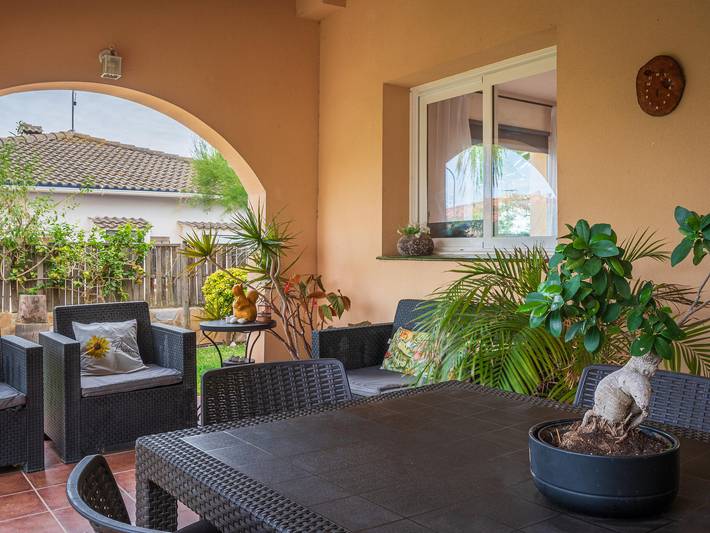 Casa con jardín cerca de la playa - 6 pers. in Creixell, Costa Dorada