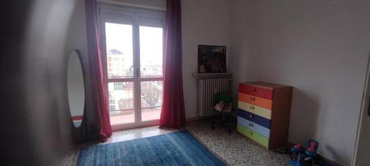 Chambre d’hôte pour 3 personnes, avec vue et balcon, animaux acceptés à Verceil
