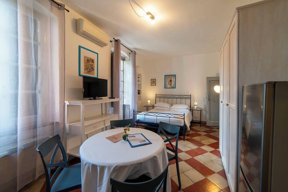 Ganze Wohnung, Studio im Herzen von Finalborgo in Finale Ligure, Finale Ligure Gemeinde