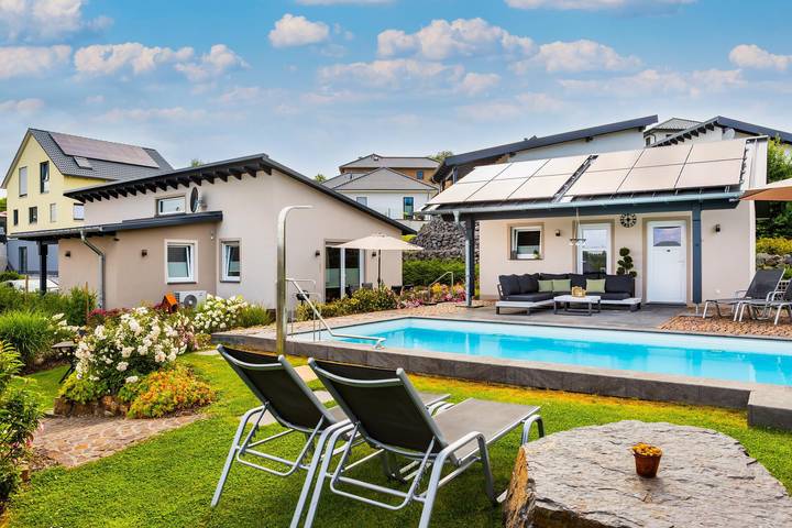 Ferienhaus für 4 Personen, mit Sauna und Garten sowie Pool in der Eifel - 3