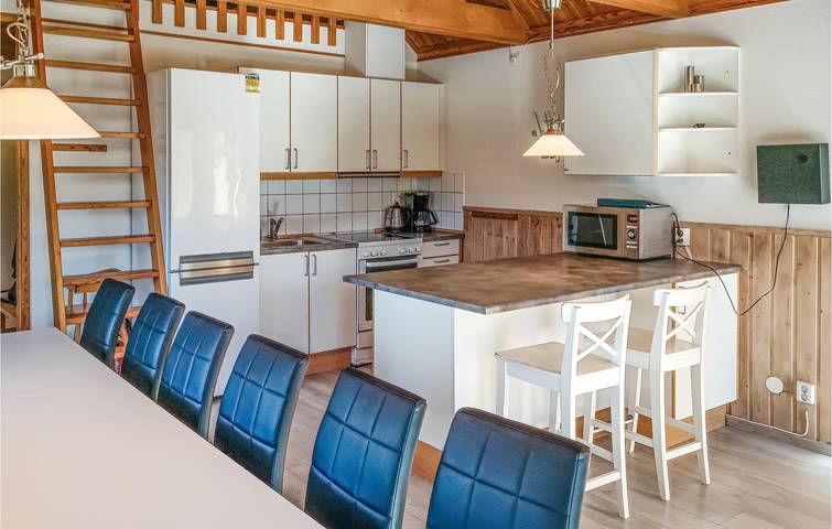 Ferienhaus für 12 Personen, mit Whirlpool und Sauna sowie Pool und Terrasse auf Öland - 4