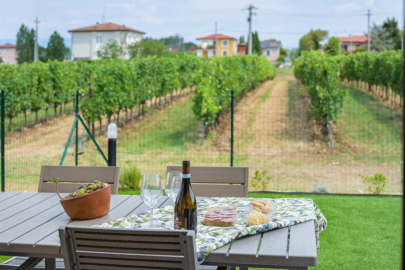 Ferienhaus 'Katy Lake Timo' mit Wlan und Klimaanlage in Sirmione, Gardasee-Berge