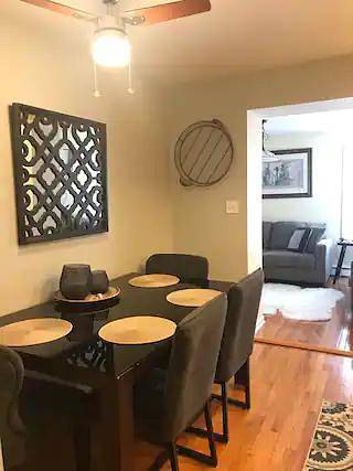 Apartamento vacacional entero, Apartment Sleeps 4 with Free Parking in Chicago, Condado de Cook