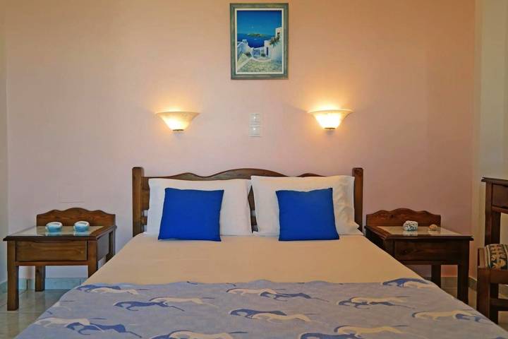 Maison d’hôte pour 2 personnes, avec Balcon et Terrasse ainsi que Jardin et Vue dans Naxos - 4