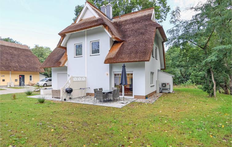 Ferienhaus für 4 Personen, mit Terrasse und Garten sowie Sauna in Zirchow