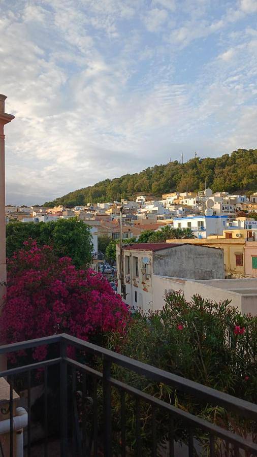 Gîte pour 2 personnes, avec vue et terrasse à Ustica - 4