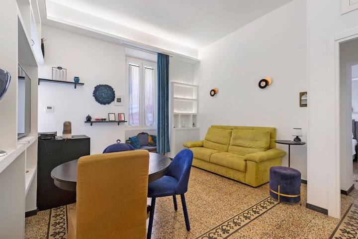 Entire apartment, Ellie Luxury Apartment with Balcony, Wi-Fi, and Air Conditioning in Rome City Center, Rome
