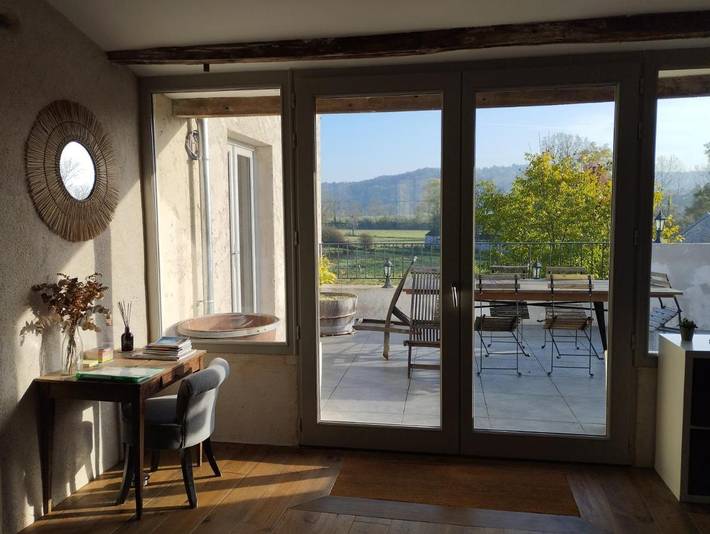 Location de vacances pour 14 personnes, avec sauna ainsi que vue et terrasse, animaux acceptés à Noyers - 2