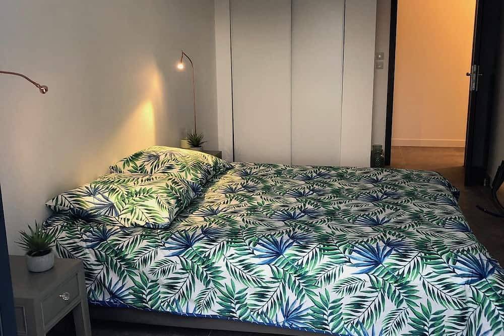Córcega del Sur, Villa 14 p, piscina, playa a 300m in Sainte-Lucie de Porto-Vecchio, Zonza