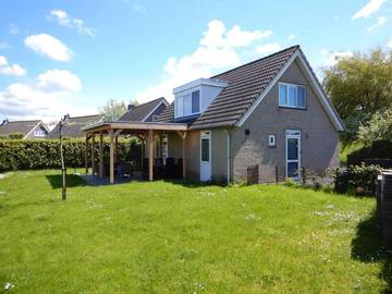 Ferienhaus für 6 Personen, mit Garten und Ausblick in Zeeland