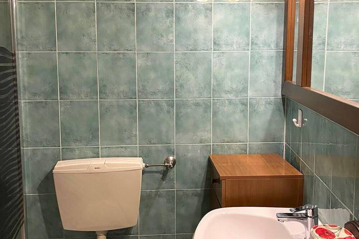Apartamento entero, Il Bosso Apartment in Cagli: 15x6m saltwater pool and privacy in Cagli, Valle del Metauro