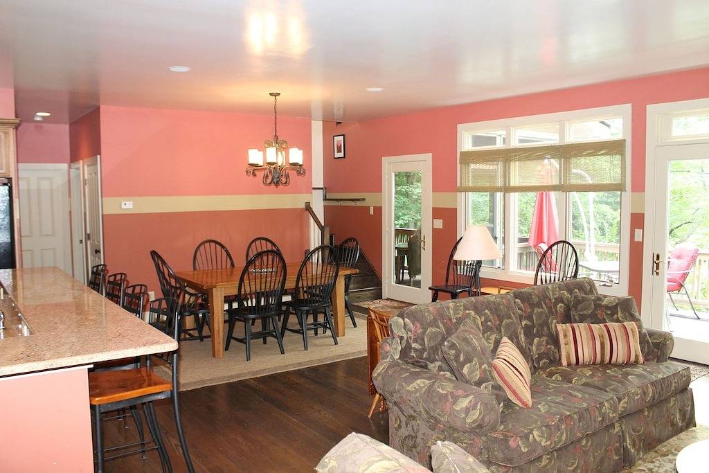 Privates Haus am Seeufer am Lake Toxaway im Westen von North Carolina! in Lake Toxaway