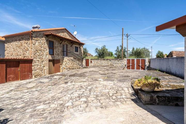 Ferienhaus für 6 Personen, mit Garten in Tondela