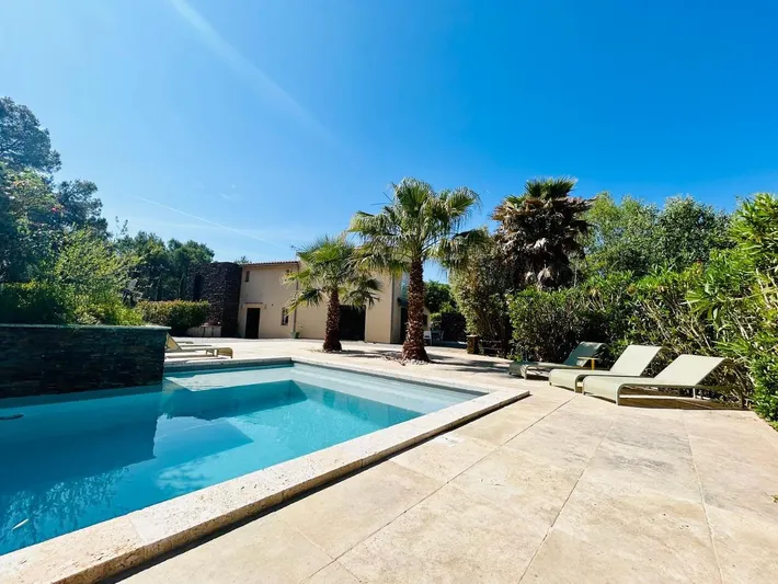 Chalet para 8 personas, con jardín además de piscina y vistas - 1