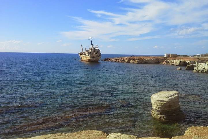 Holiday rental for 20 people, with sauna and balcony as well as hot tub, with pets in Peyia