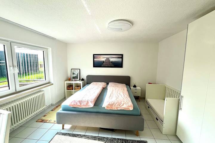 Ganze Wohnung, Helle 64qm Ferienwohnung in Heusweiler in Heusweiler, Saarbrücken & Umgebung