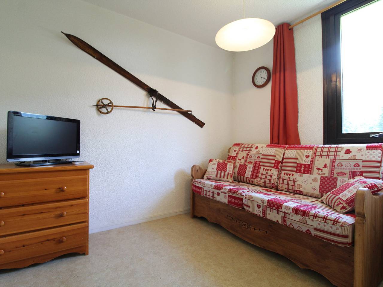 Ganzes Studio, Gemütliches Studio auf den Skipisten, südseitiger Balkon, nahe Esf und Einkaufsmöglichkeiten in Lanslevillard, Region Saint-Jean-de-Maurienne