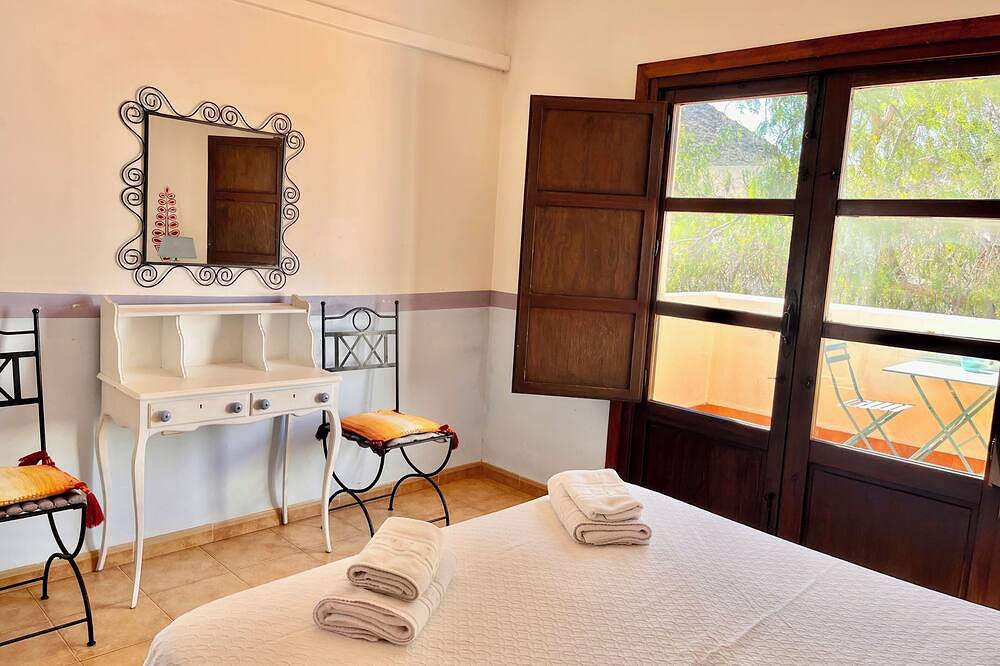 Entire apartment, La Chumbera high rent ideal for couples in San José (Almeria), Níjar