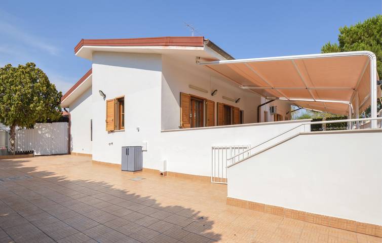 Ferienhaus für 8 Personen, mit Terrasse