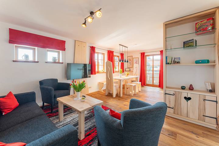 Ganze Ferienwohnung, Jakobos Tapasbar - Ferienwohnung "Stefania" 80qm, 2 Schlafzimmer, Balkon in Eggstätt, Chiemsee