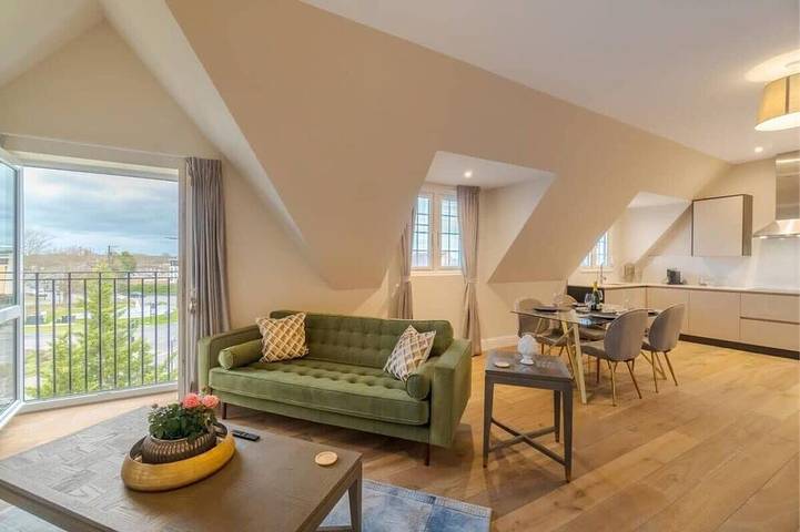 Apartment for 4 people, with balcony in Windsor