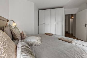 Appartement De Vacances pour 4 Personnes dans Suresnes, Hauts-de-Seine, Photo 4