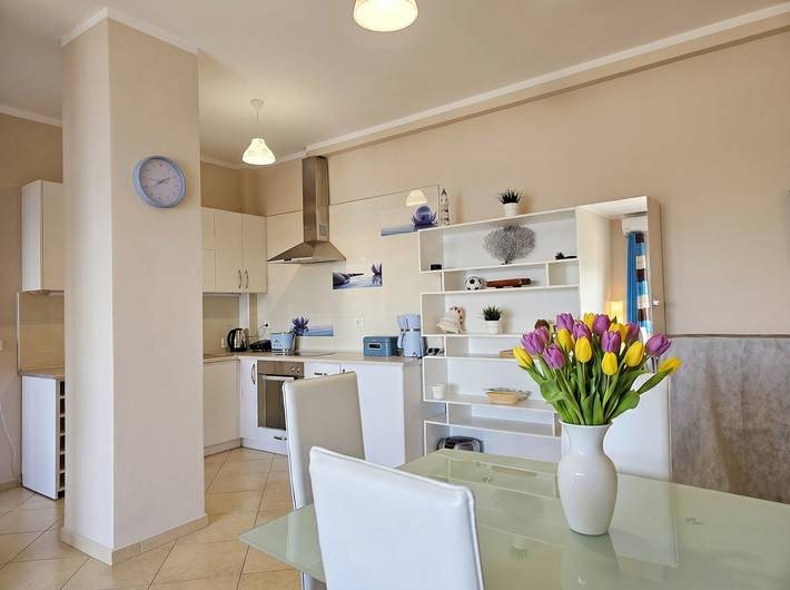 Ganze Wohnung, Ferienwohnung für 3 Personen mit Balkon in Sarandë, Vlorë