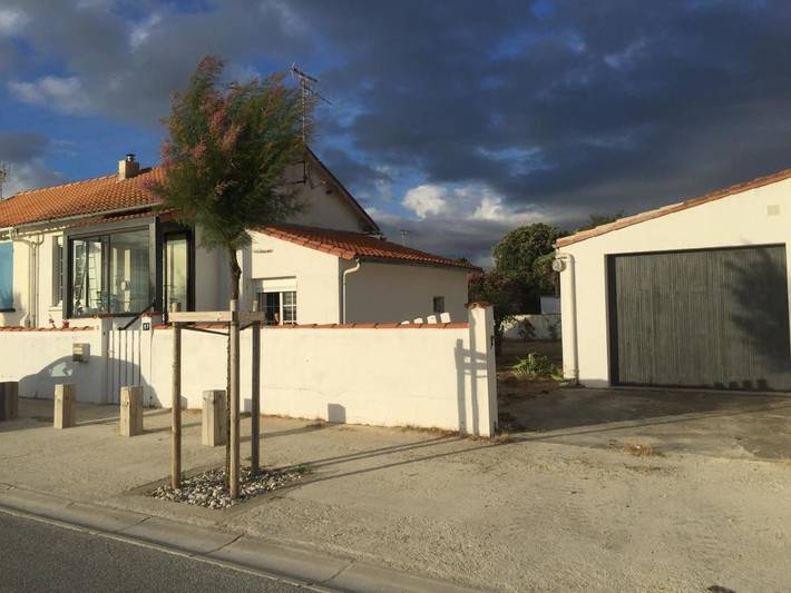 Location de vacances pour 4 personnes, avec Terrasse ainsi que Jardin et Vue à Marennes