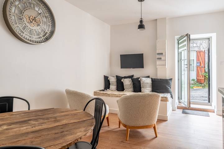 Holiday Home 'L'écrin De La Sèvre' with Wi-Fi in Cugand, La Roche-sur-Yon region