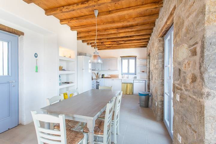 Location de vacances pour 6 personnes, avec vue sur l’océan ainsi que jardin et piscine dans Sérifos - 3