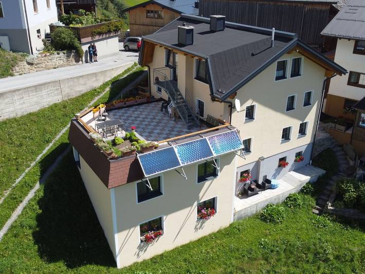 Ferienhaus für 14 Personen, mit Terrasse und Garten in Tiroler Oberland