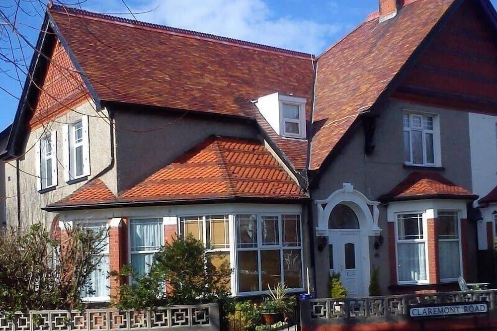 Apartment for 2 People in Llandudno, Conwy region