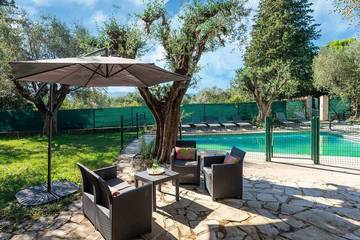 Villa pour 10 Personnes dans Mouans-Sartoux, Région de Cannes, Photo 1