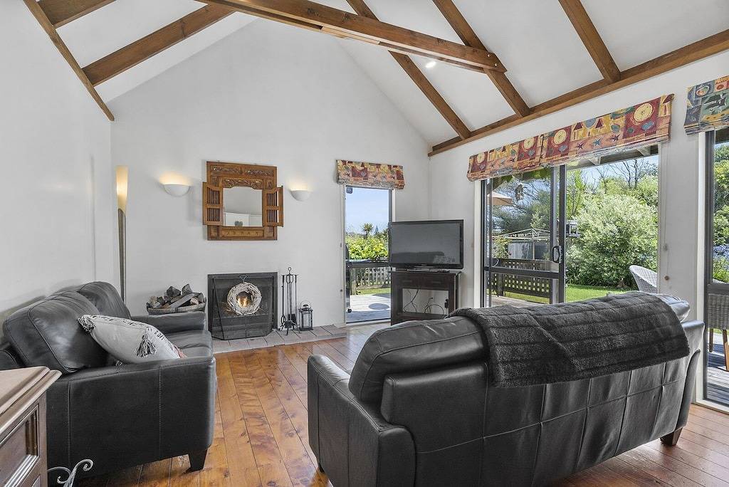 Waimea Cottage - Waikanae Holiday Home in Kapiti Coast District
