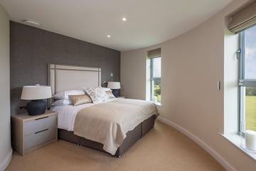 Apartment for 8 People in Wakefield, West Yorkshire, Photo 2