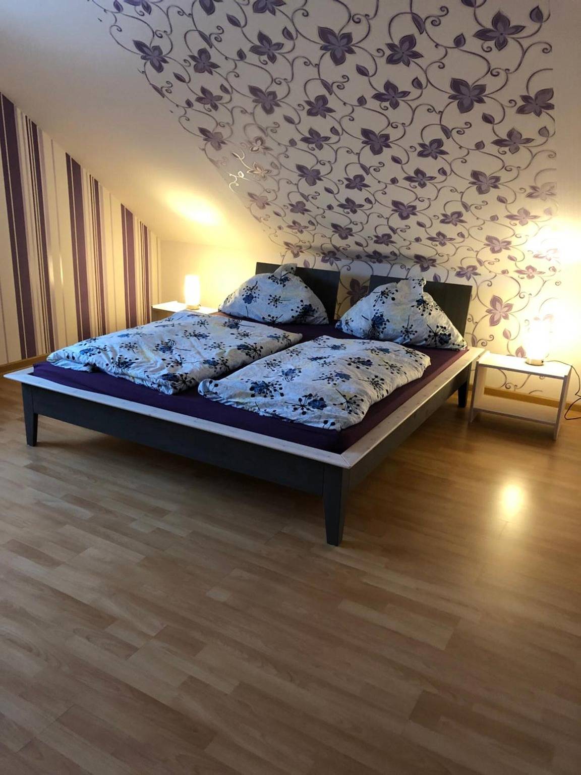 Ganze Wohnung, Ferienwohnung 'Ferienhaus Casa Moderna' mit Bergblick, privater Terrasse und Wlan in Wiesbaum, Vulkaneifel