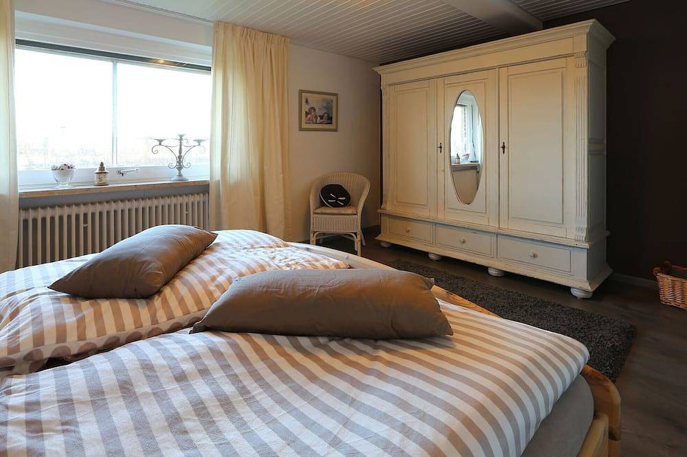 Ganze Wohnung, Ferienwohnung Birkenfee, ausspannen im Moor und Radtouren an die schöne Elbe! in Wischhafen, Cuxland