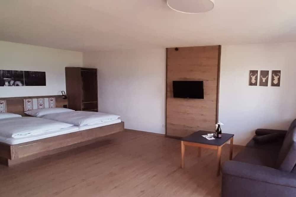 Ganze Wohnung, Ferienwohnung für 2 Personen mit Balkon in Neukirchen beim Heiligen Blut, Ostbayern