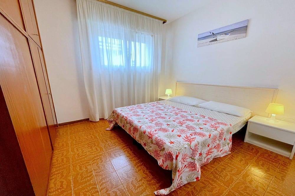 Tranquil Villa in Caorle with Pool in Porto Santa Margherita, Caorle