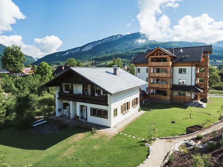 Ferienhaus für 6 Personen, mit Garten und Balkon sowie Pool im Salzkammergut