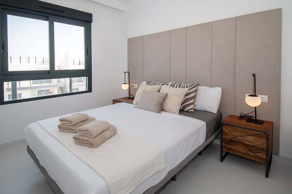 Entire apartment, Luxury apartment with roof terrace in San Miguel de Salinas, Costa Blanca
