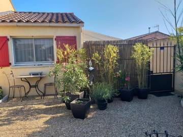 Gîte pour 2 personnes, avec jacuzzi ainsi que jardin et piscine à Bagnols-sur-Cèze